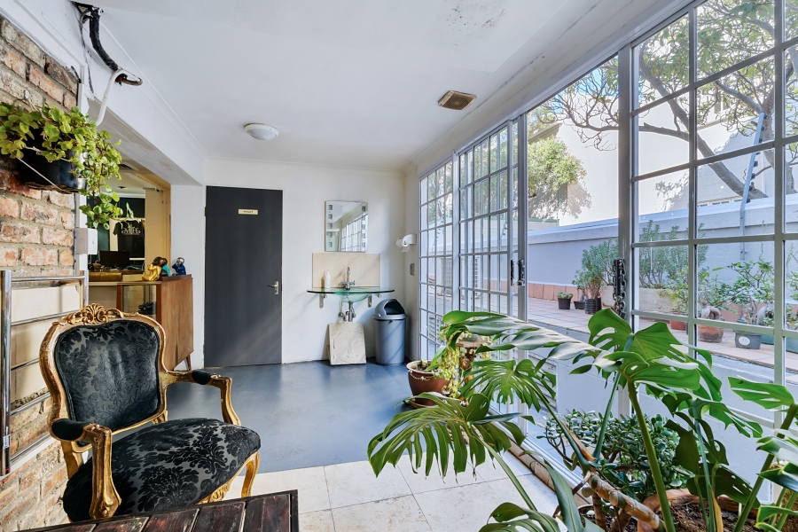 5 Bedroom Property for Sale in Oranjezicht Western Cape
